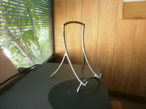 cerrajeria-matesanz_varios_soporte-para-mascara-veneciana-a-medida